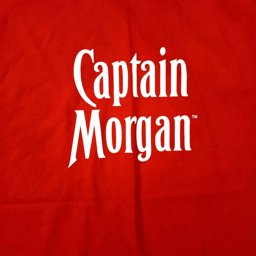 - Captain Morgan T-Shirt  Size XL Hanes Heavyweight Red  Alcoholic Beverage